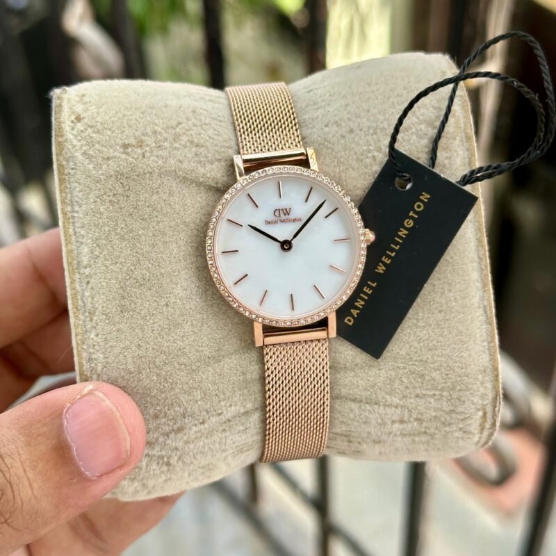 297d1f2d 7a62 4fd5 be94 f118dd3c2f1b scaled https://premiumwatchstore.in/Shop/daniel-wellington-petite-lumine-bezel-rosegold/