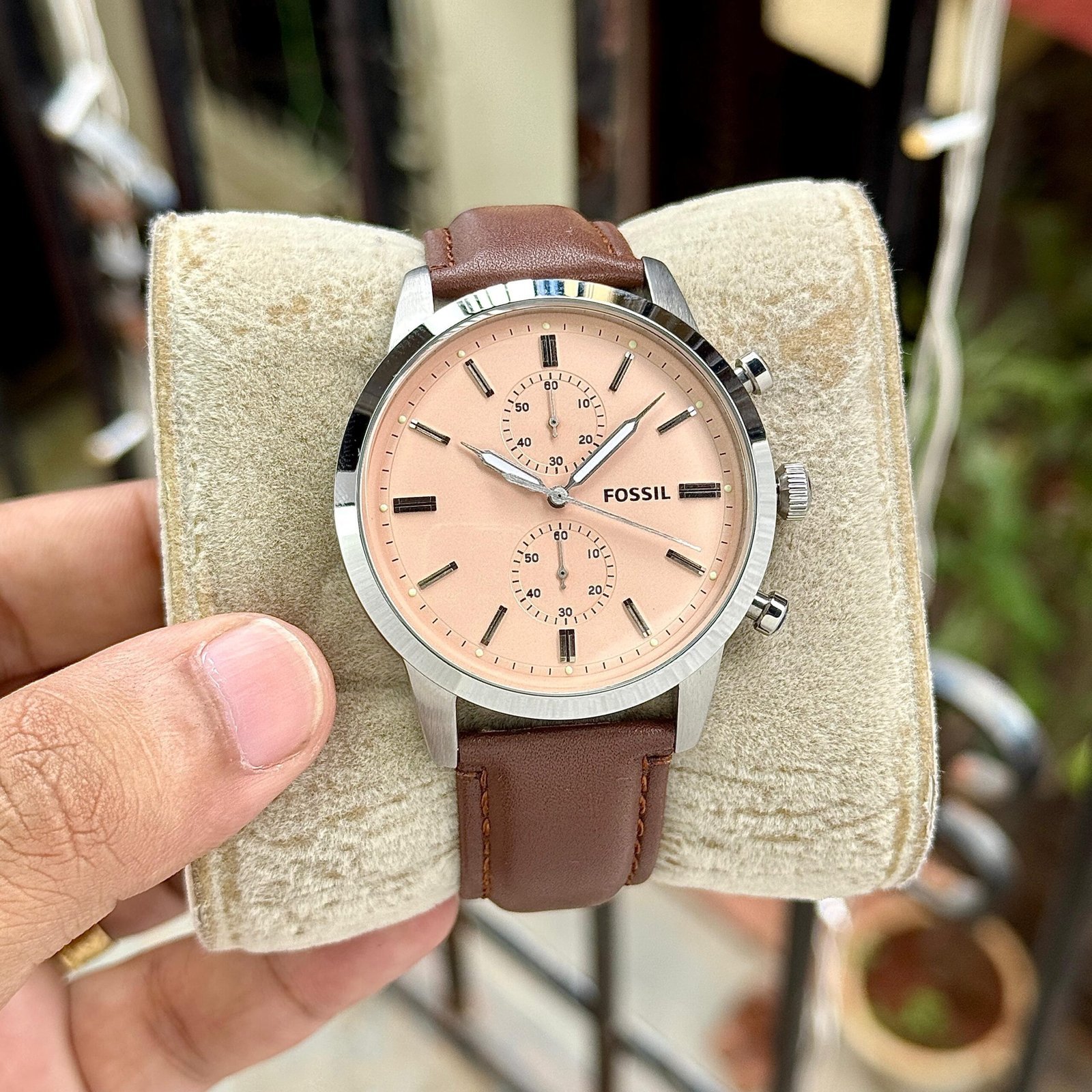 Fossil Townsman Analog