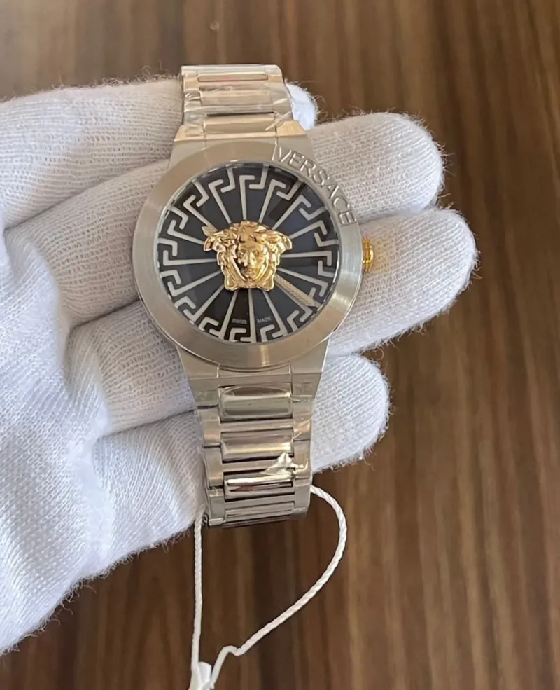 Versace Medusa Infinite