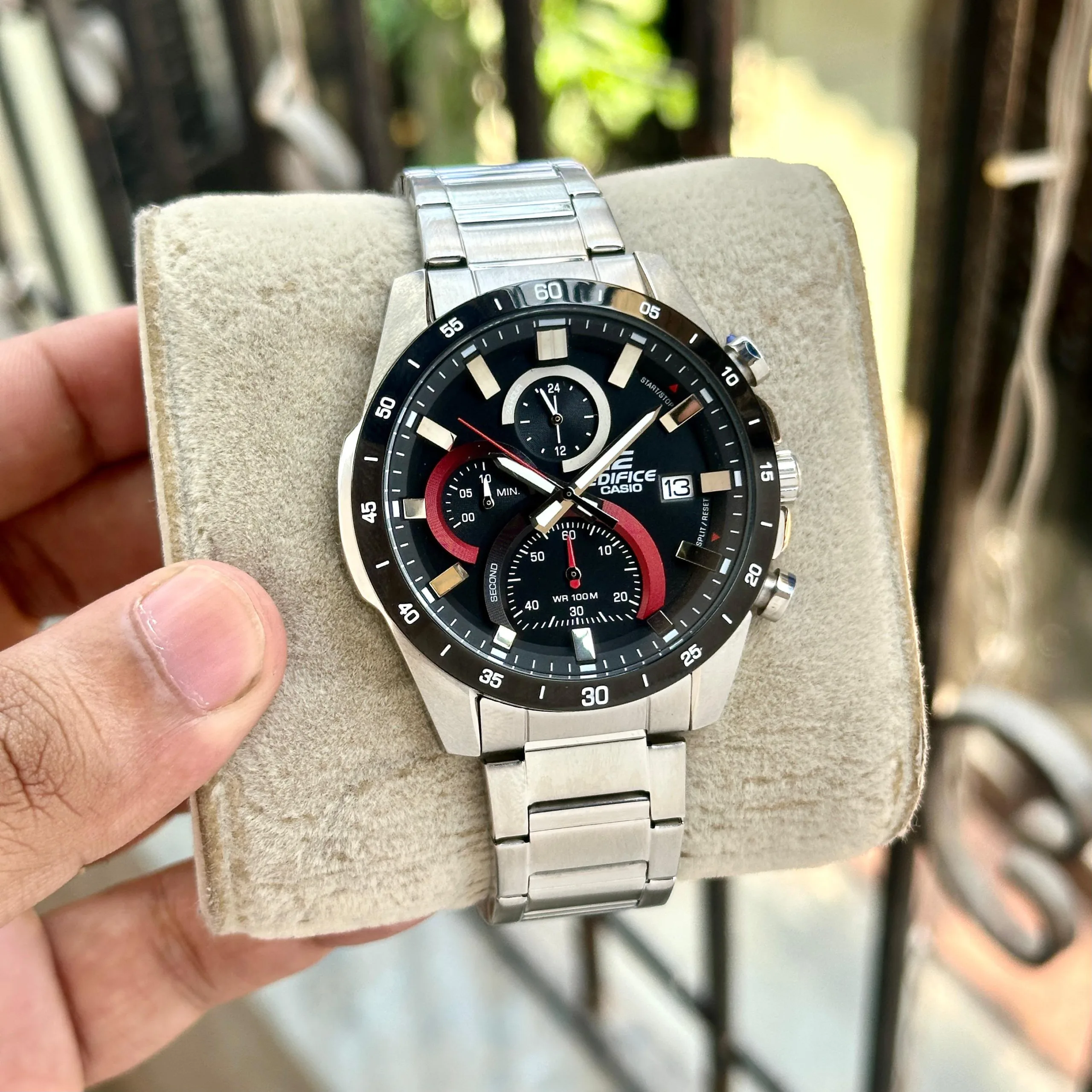 Casio Edifice EFR-571DB-1A1VUDF Chronograph