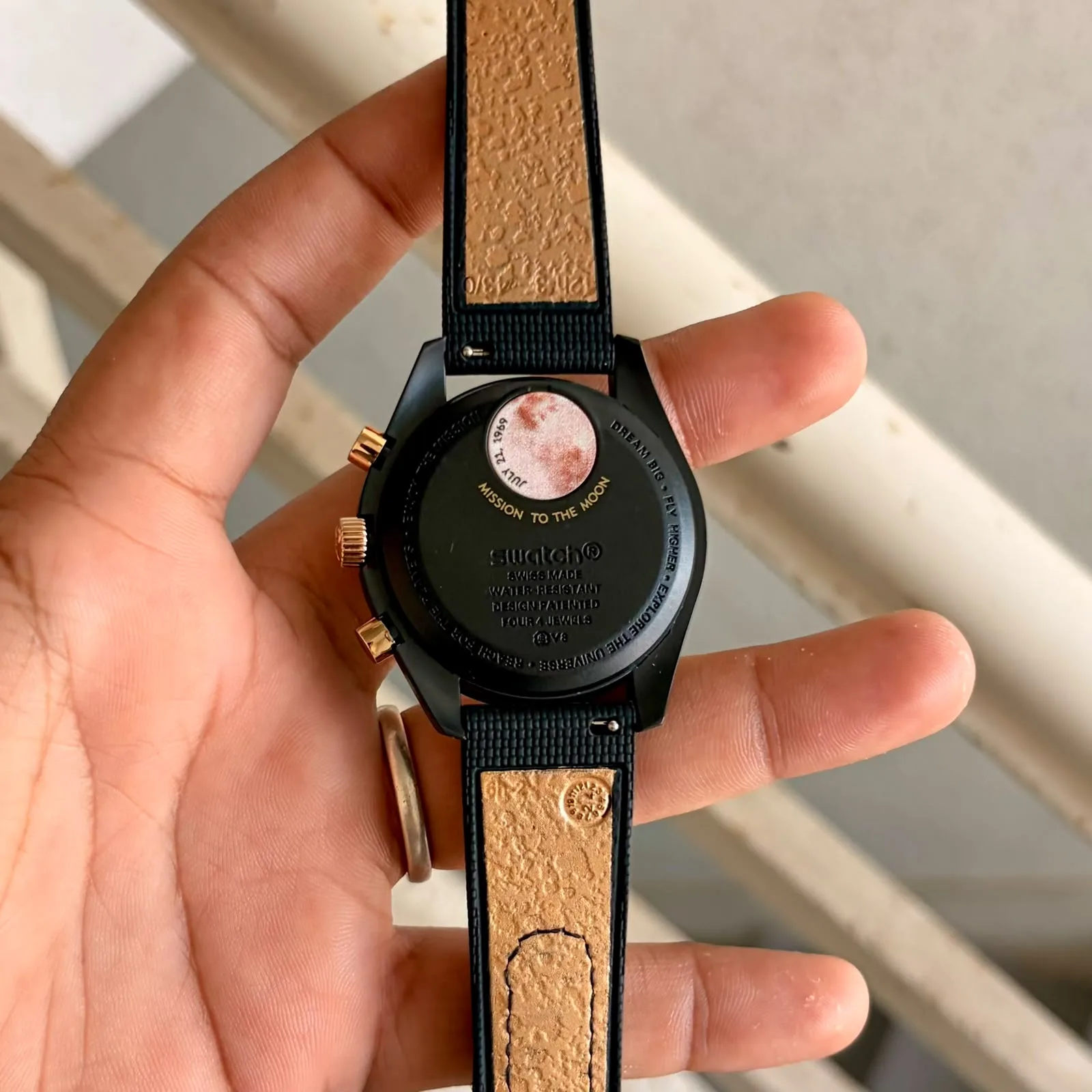 Omega Moon Swatch Speedmaster Champagne Dial - Image 3