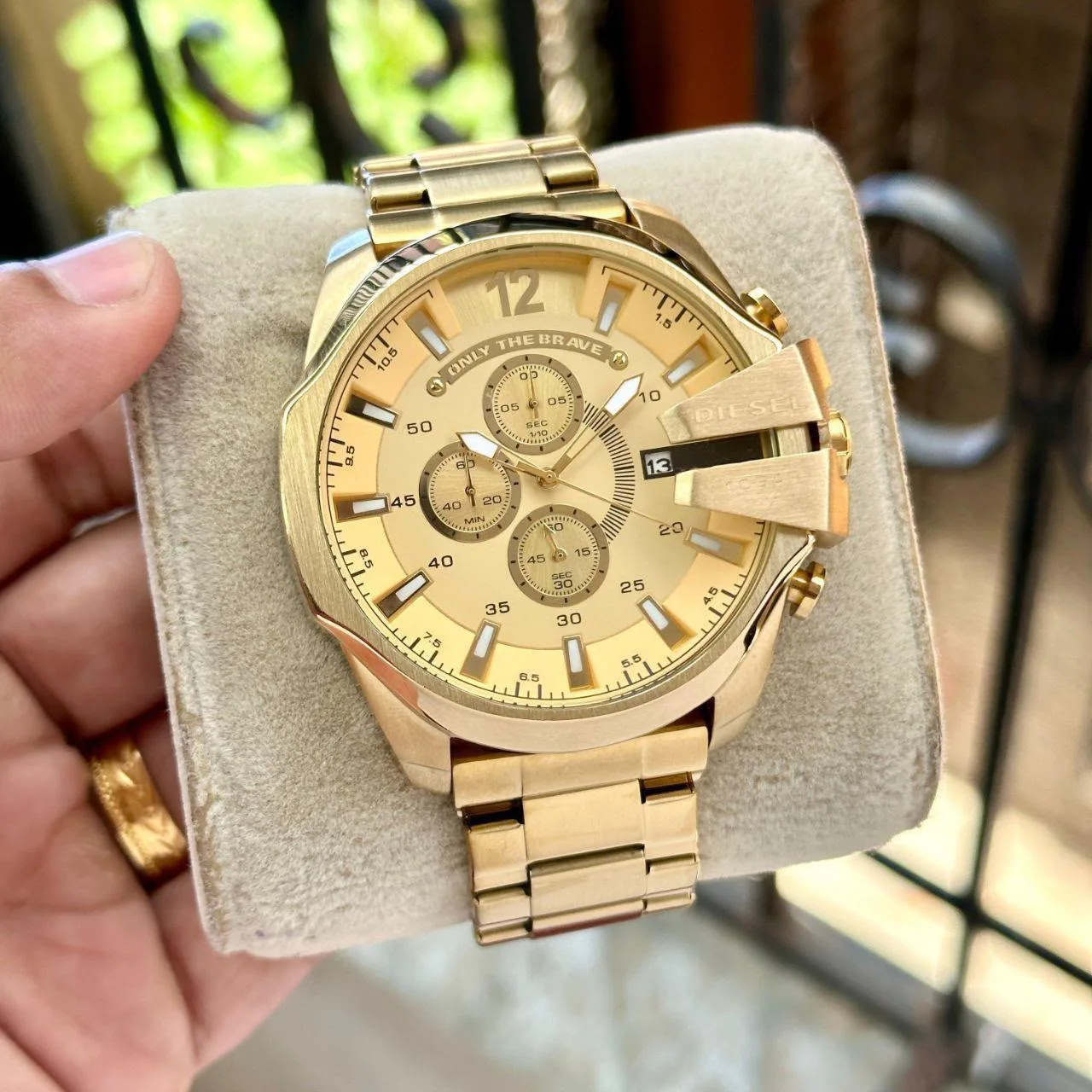 Diesel Mega Chief Golden Chronograph - Image 4