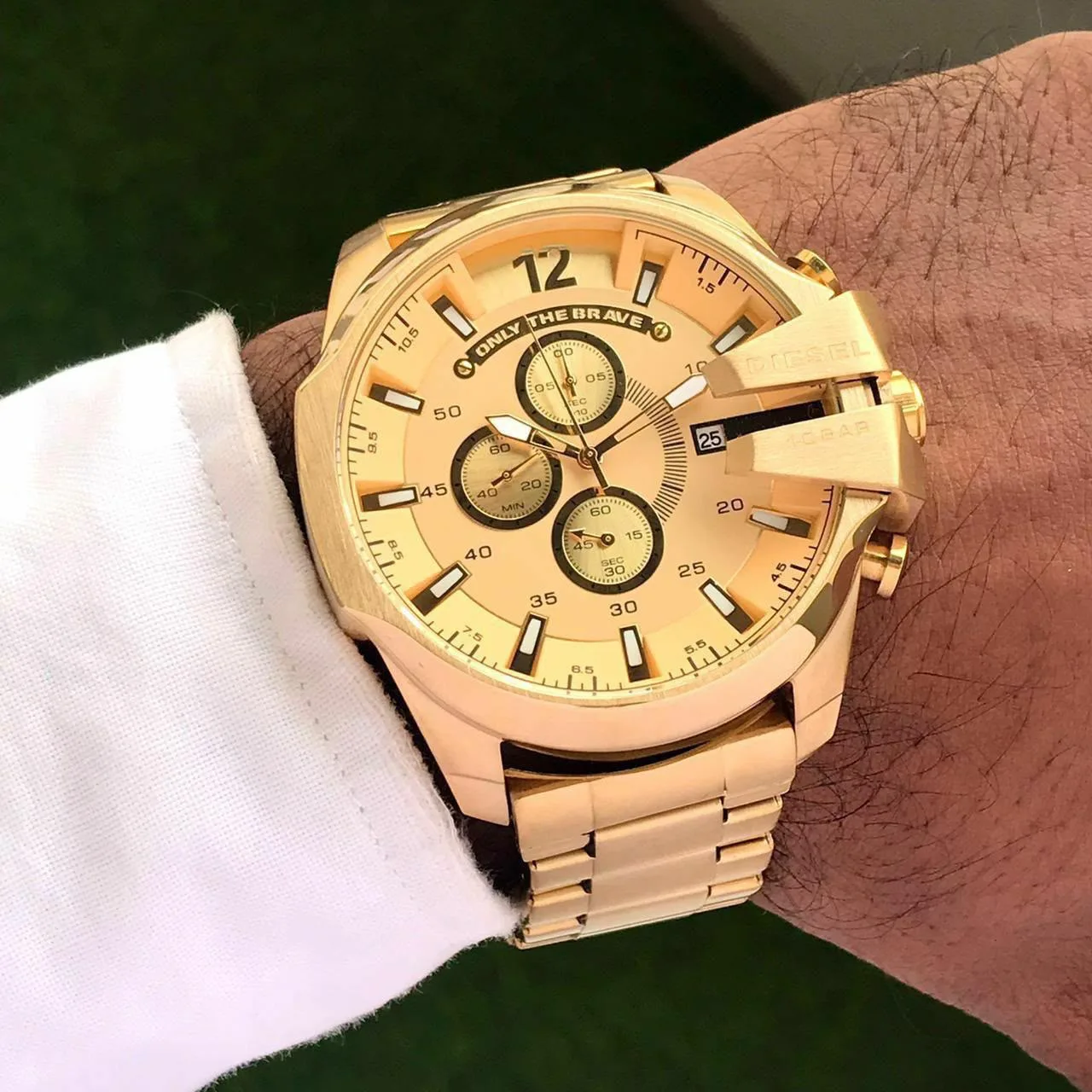 Diesel Mega Chief Golden Chronograph - Image 3